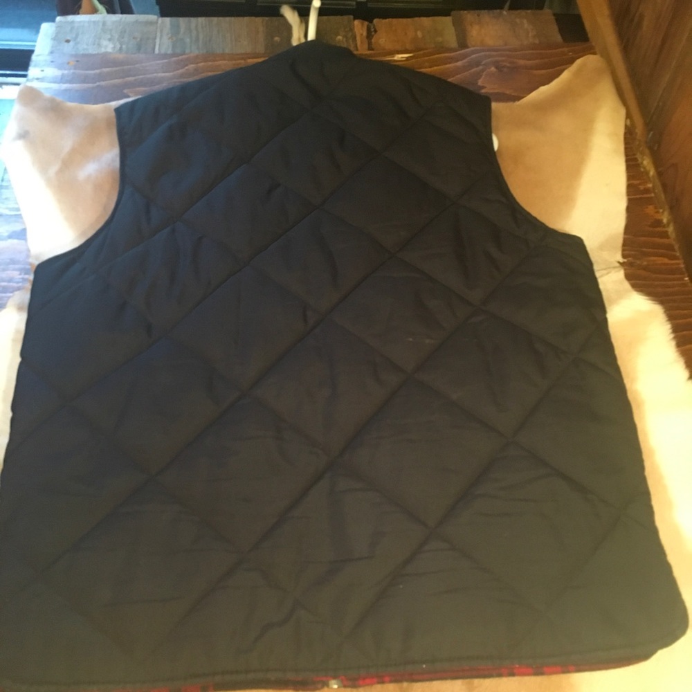 Reversible vest